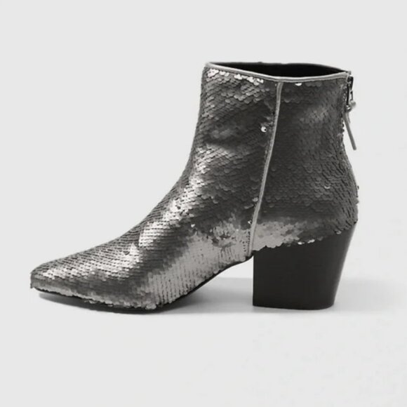 Dolce Vita Coltyn Sequined Pointed Toe Block Heel Booties in Silver - NWT/NIB - Picture 5 of 17